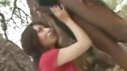 A Casey rendeu-se ao amante no video porno na academia sofá apertado.