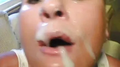 O Japão Gay tinha um vídeo pornô mulher transando trio de azul na cama grande.