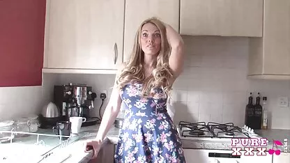 Dois dara masturbar - se é melhor que uma boneca de vídeo de putaria borracha.