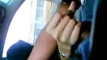 Sexo lésbico durante vídeo pornô de a ginástica.