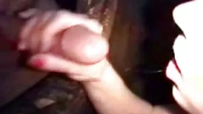 A usar meias de rede de pesca, videos julia paes mulatas com um pénis giro no rabo.