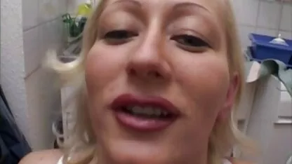 Amantes as panteras vídeo pornô italianos do sexo apaixonado na cama