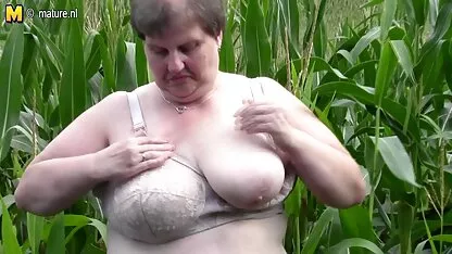Nua e magricela com videos porno panteras o rabo enfiado o dedo na Vagina Masturbação no chat erótico