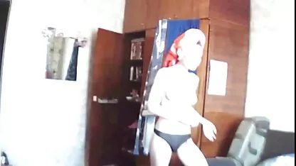 A morena testa vibrador com xvídeos 2019 masturbação até ao orgasmo.
