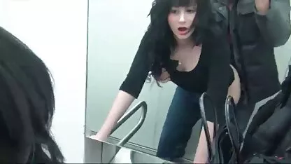A esticar o ânus de uma rapariga eva porno russa