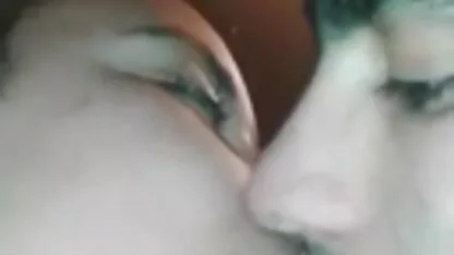 Uzbeque com Mamas pequenas orgia hd a posar nu e vagina a acariciar