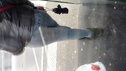Prostituta com pernas longas a servir porno mecanico outros clientes no hotel
