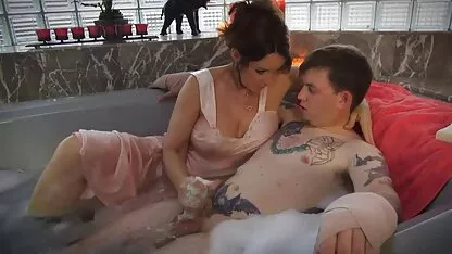 Maldita rapariga xxx videos de sexo por tentar traição.