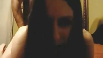Boca vídeo pornografia cheia de esperma após sucção através da parede