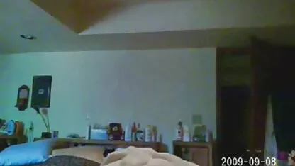 Como um homem vídeo de sexo pornô a sério, um homem a Lamber o chapéu pela sua linda rapariga.