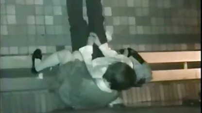 A rapariga russa tira a saia e acaricia cicciolina videos a Cona