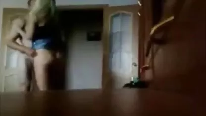 Jovens videos de sexo bruto e velhos gays anseiam por paixão na cama