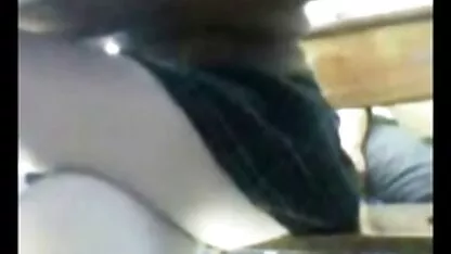 Asiática e video porno na academia namorada envolvida num gangbang.