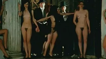Duas vídeos de sexo grátis mulheres alemãs lindas fodidas por um tipo no rabo