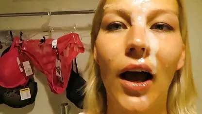 Loiro frito vídeo mulher transando com um amigo no sótão.