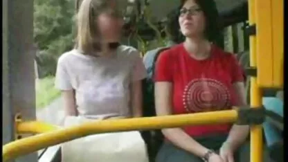 Um casal de magia sexual com ratas a foder video de sexo selvagem em todas as poses