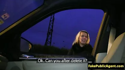 O amante peidou a mulher webcam sex gratis à frente do marido corno.